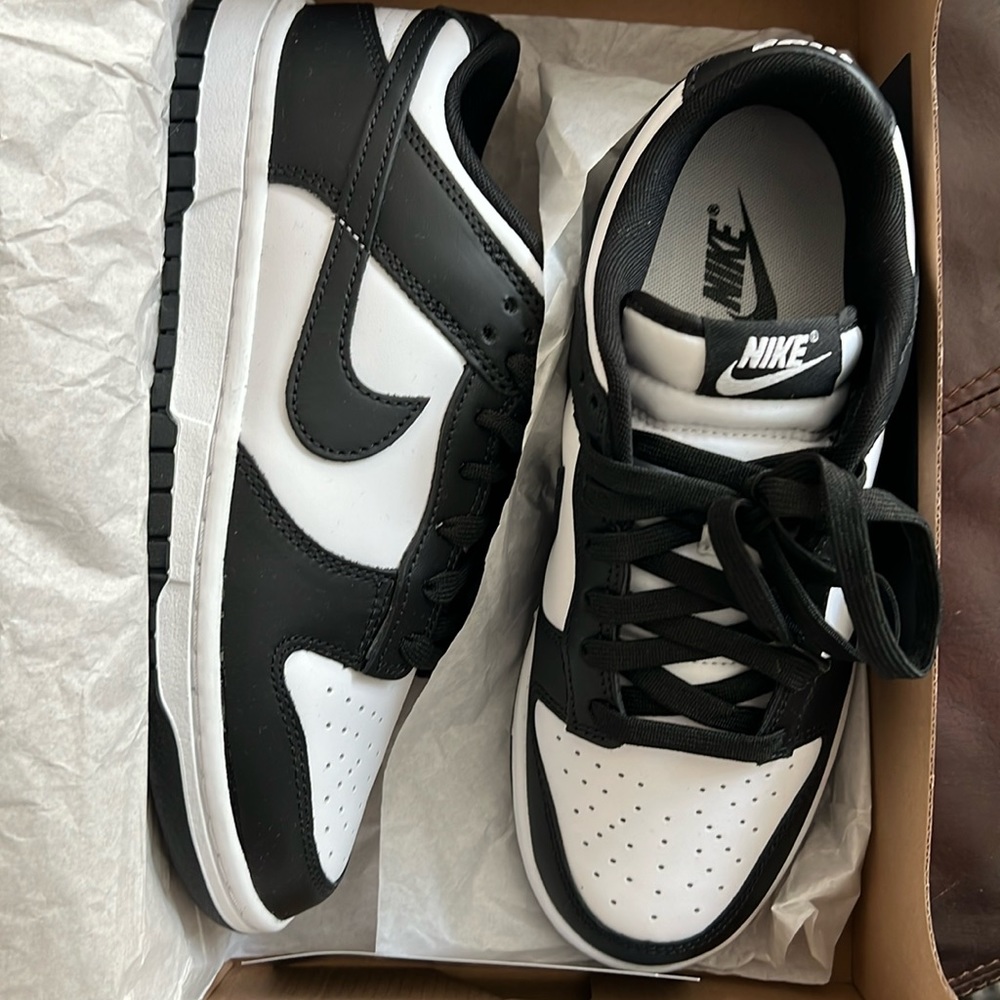 Nike Dunks, black & white